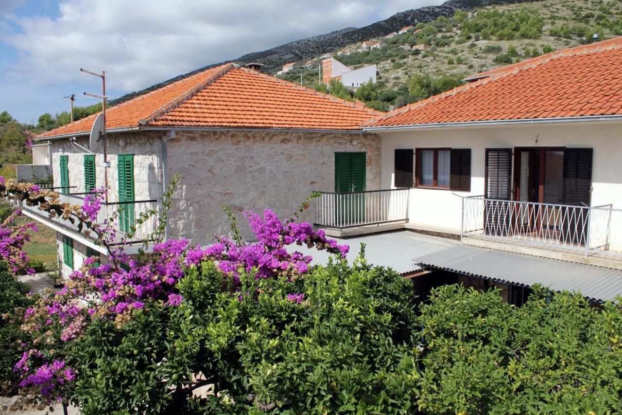 Apartments And Rooms With Parking Space Zavala, Hvar - 128 Jelsa  Exterior photo