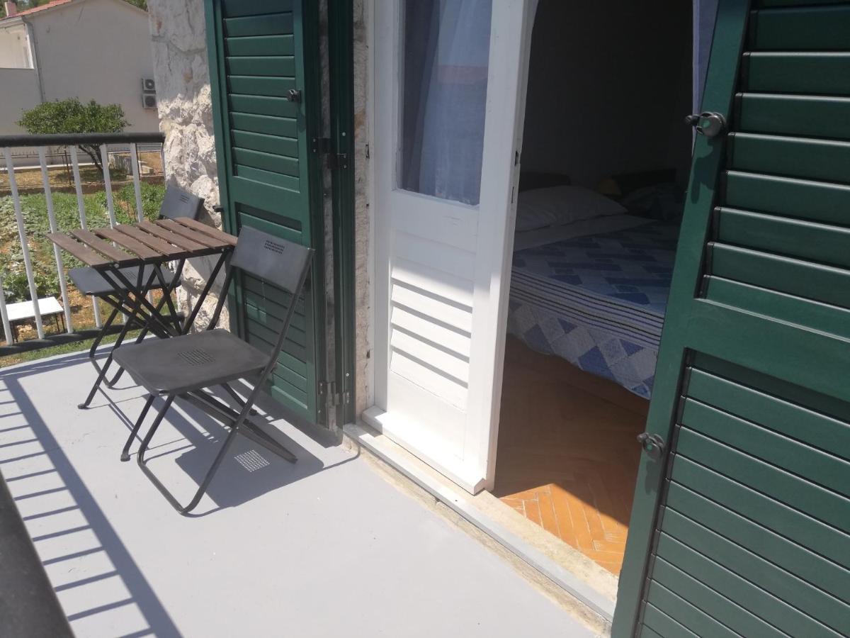 Apartments And Rooms With Parking Space Zavala, Hvar - 128 Jelsa  Exterior photo