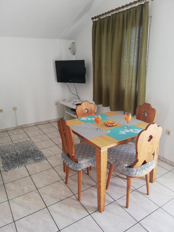 Apartments And Rooms With Parking Space Zavala, Hvar - 128 Jelsa  Exterior photo