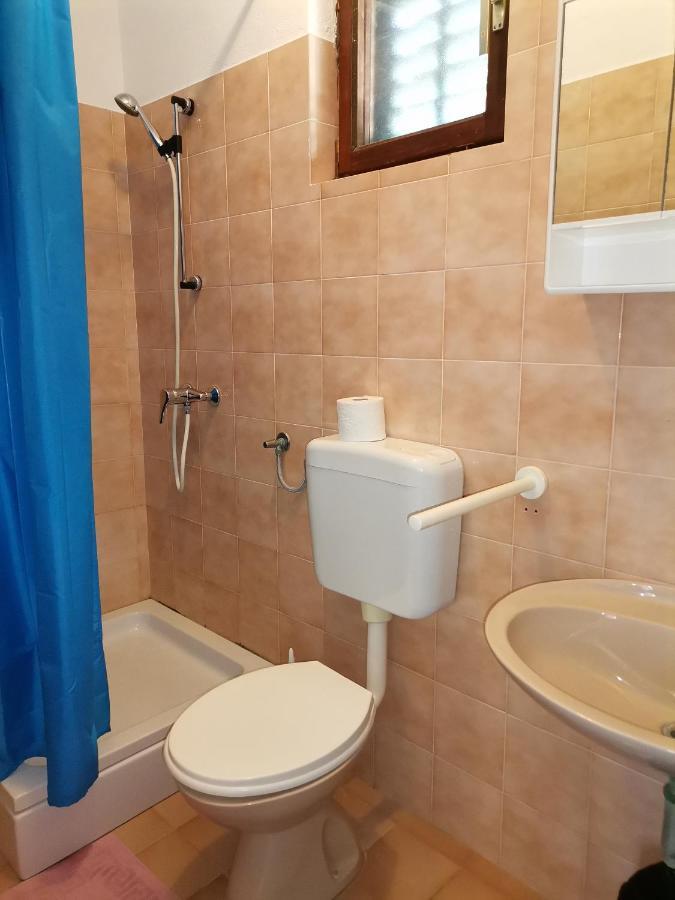 Apartments And Rooms With Parking Space Zavala, Hvar - 128 Jelsa  Exterior photo